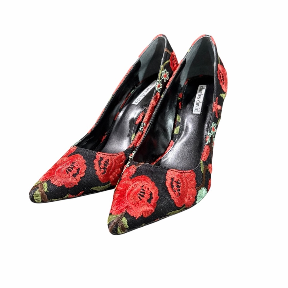CHARLES DAVID RED FLORAL EMBROIDERED POINTED TOE HEELS SIZE 9 - Picture 11 of 15